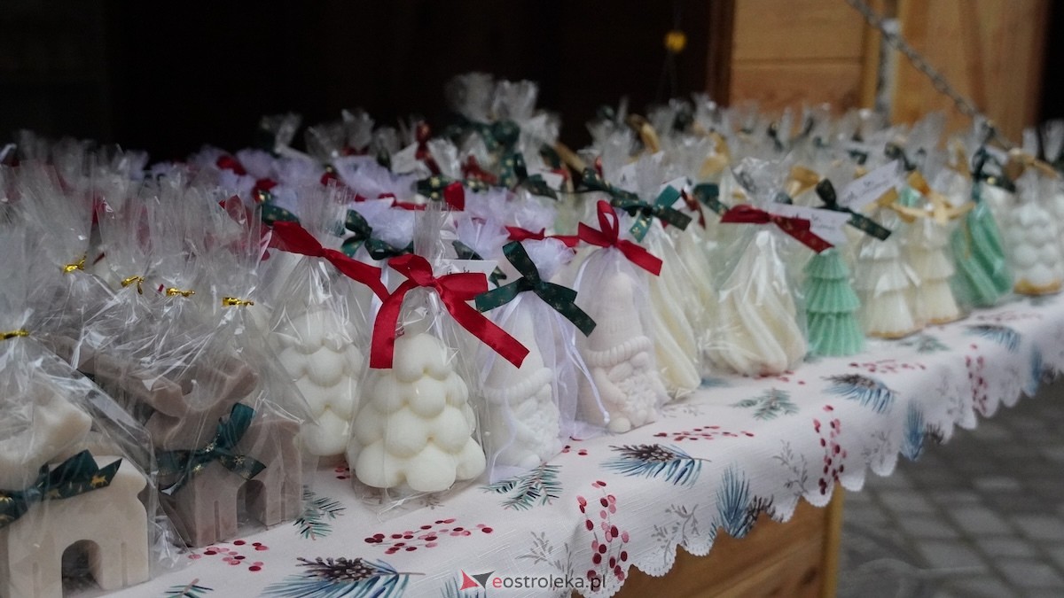 III Kurpiowski Jarmark Bożonarodzeniowy [4.12.2025] - zdjęcie #131 - eOstroleka.pl