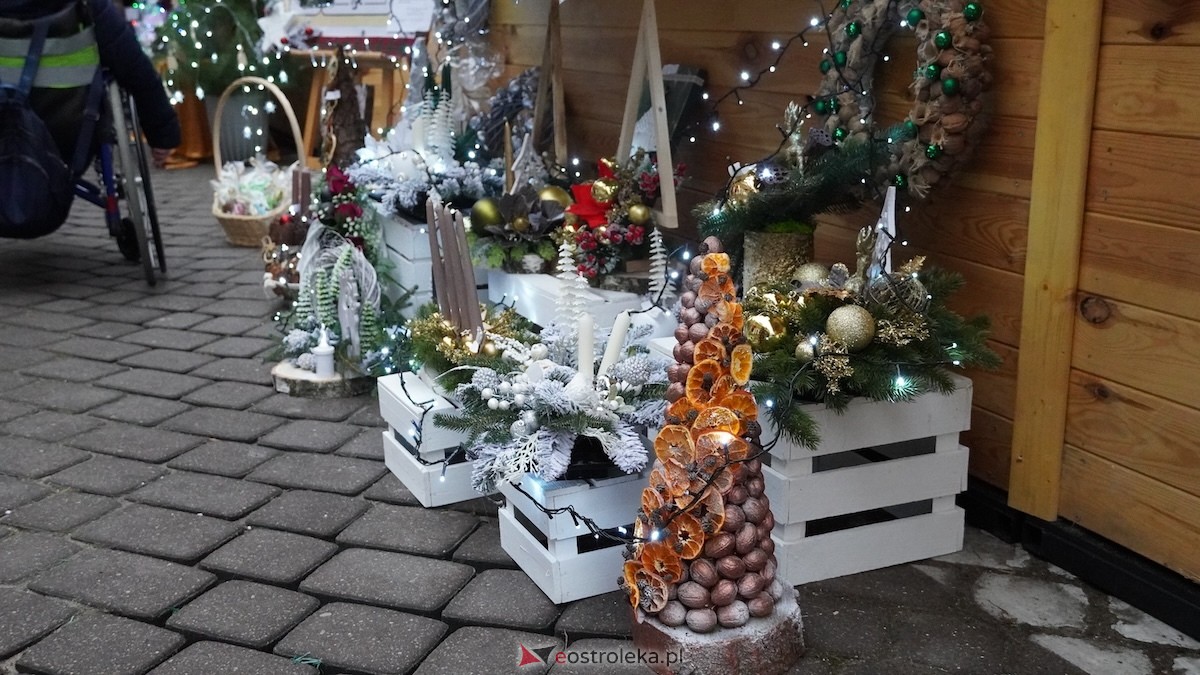 III Kurpiowski Jarmark Bożonarodzeniowy [4.12.2025] - zdjęcie #130 - eOstroleka.pl