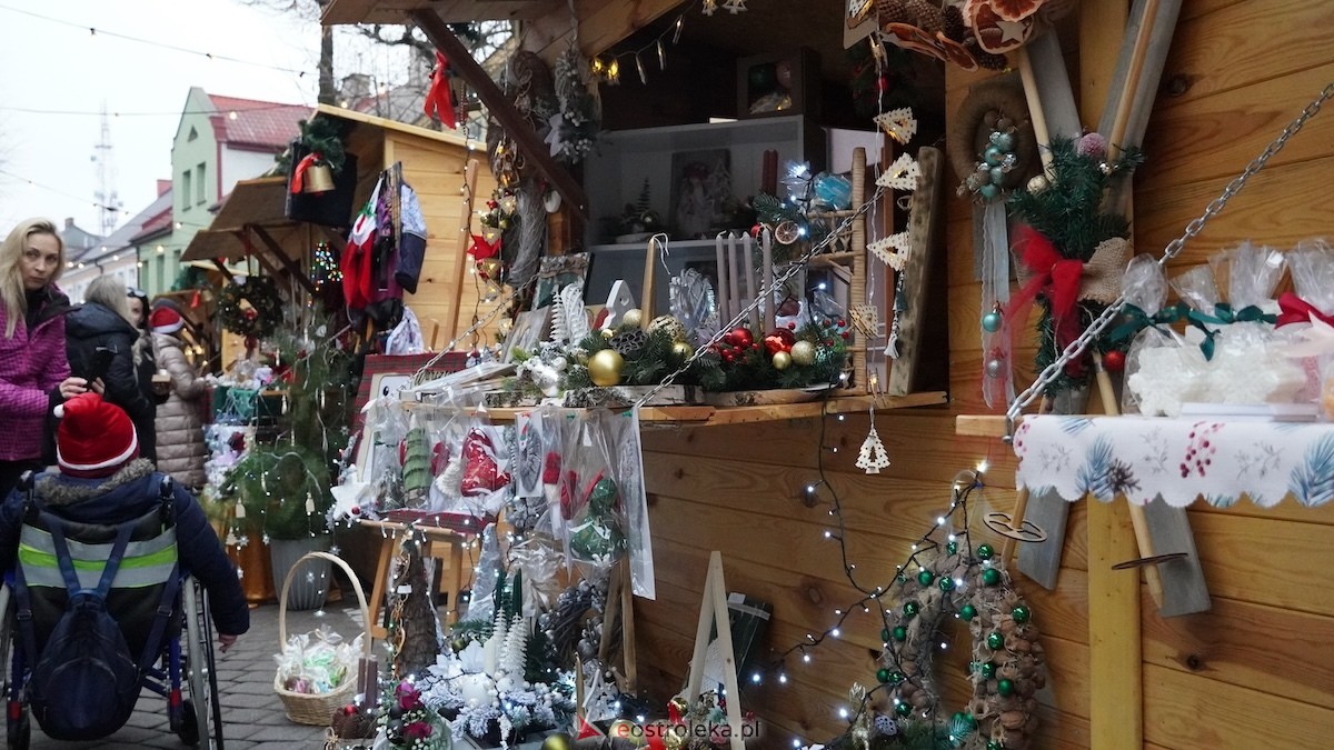 III Kurpiowski Jarmark Bożonarodzeniowy [4.12.2025] - zdjęcie #129 - eOstroleka.pl