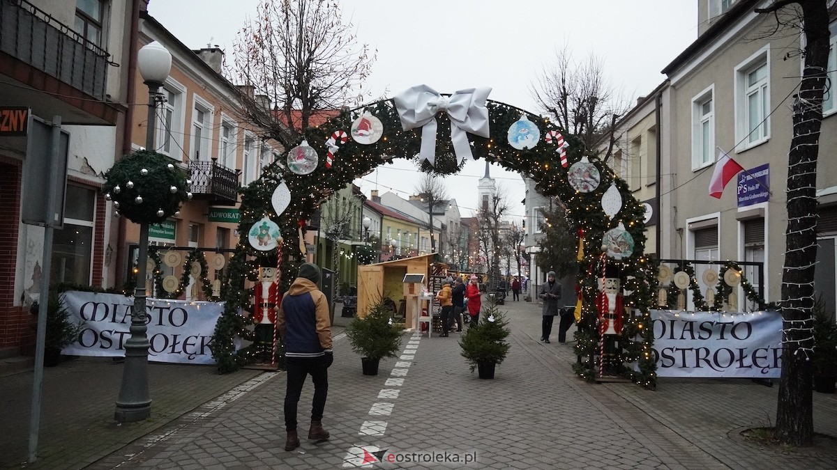 III Kurpiowski Jarmark Bożonarodzeniowy [4.12.2025] - zdjęcie #101 - eOstroleka.pl