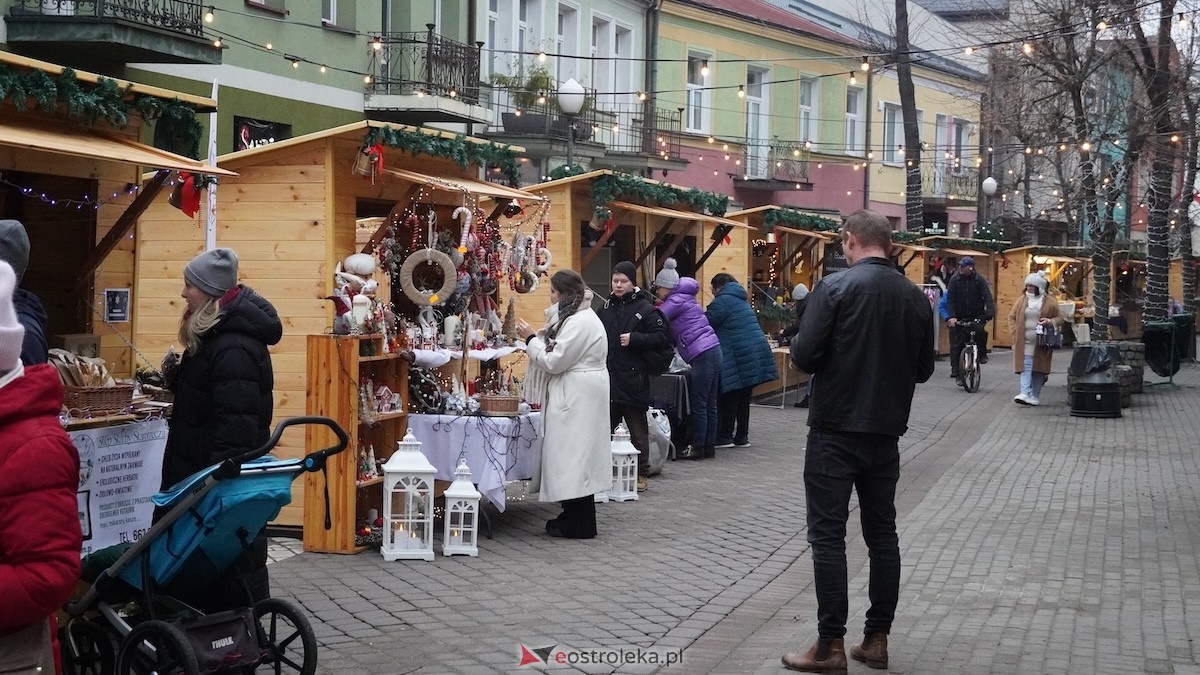 III Kurpiowski Jarmark Bożonarodzeniowy [4.12.2025] - zdjęcie #99 - eOstroleka.pl