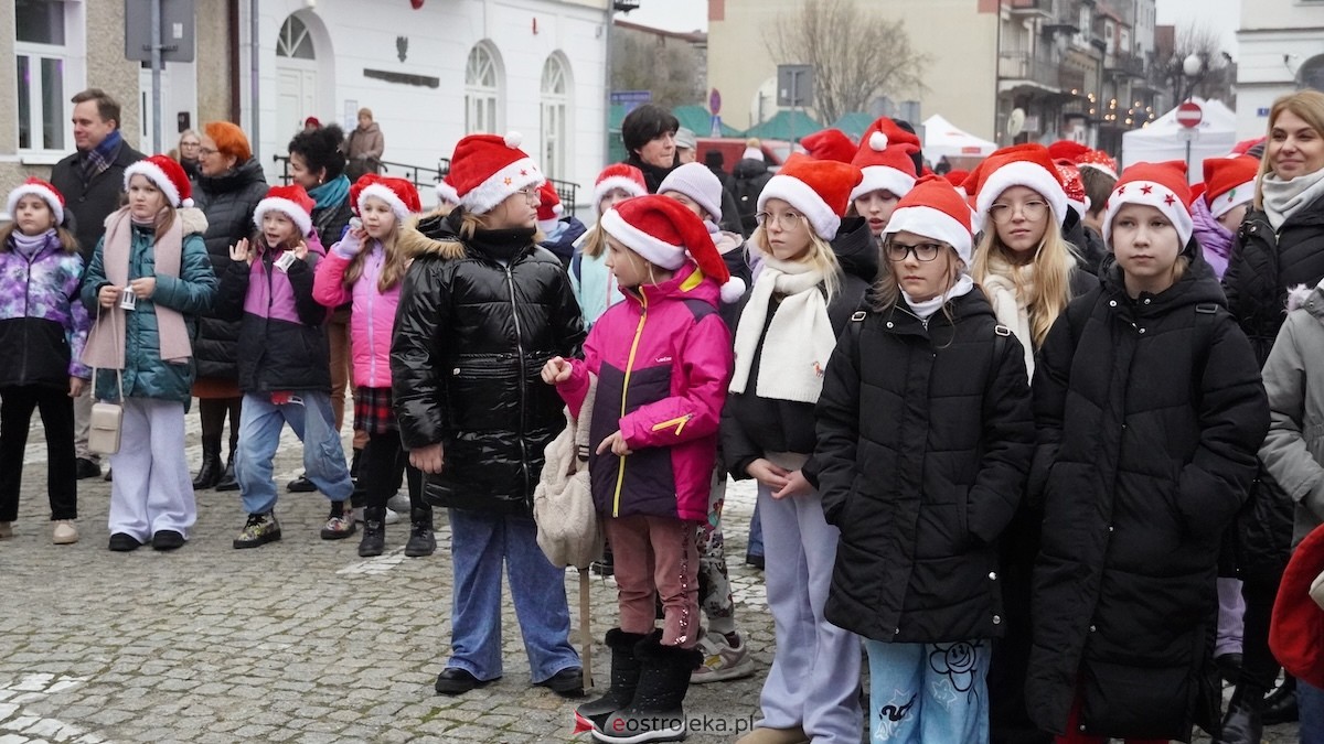 III Kurpiowski Jarmark Bożonarodzeniowy [4.12.2025] - zdjęcie #77 - eOstroleka.pl