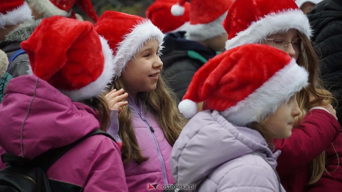 III Kurpiowski Jarmark Bożonarodzeniowy [4.12.2025] - zdjęcie #66 - eOstroleka.pl