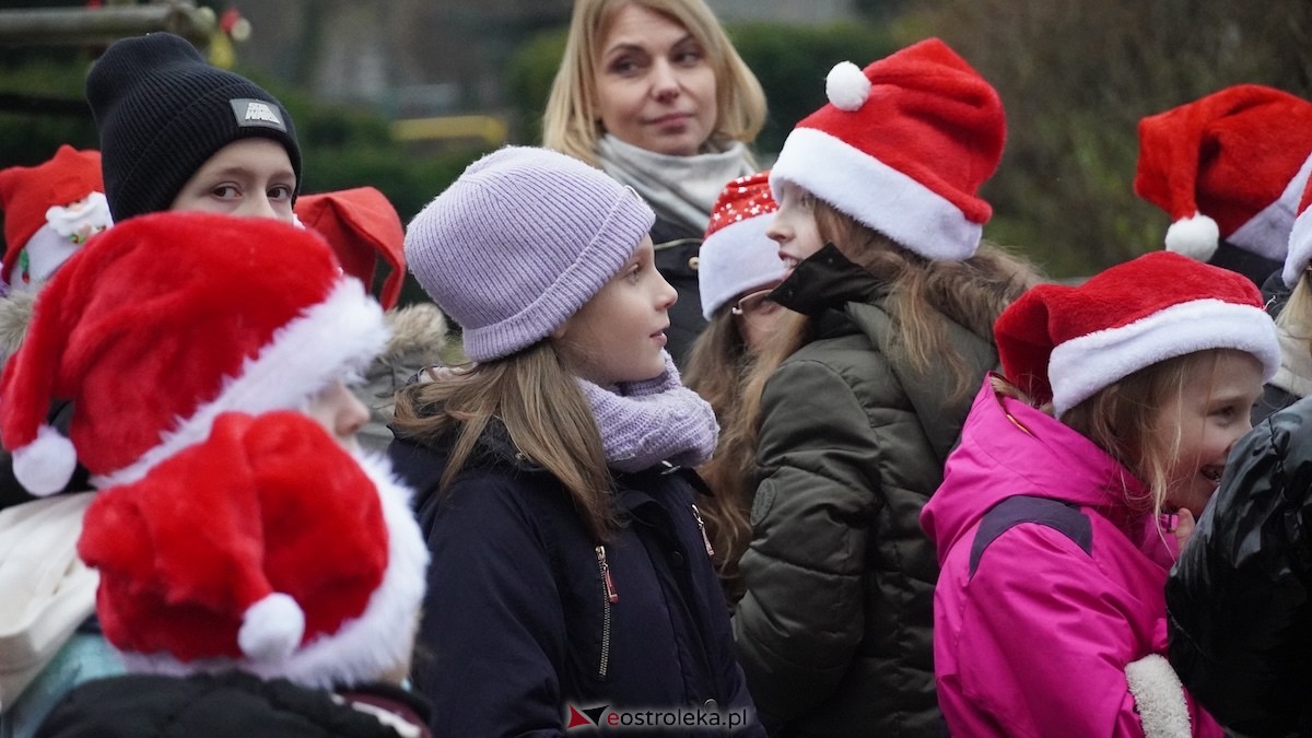 III Kurpiowski Jarmark Bożonarodzeniowy [4.12.2025] - zdjęcie #65 - eOstroleka.pl