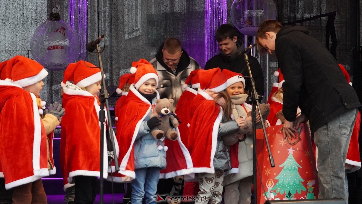 III Kurpiowski Jarmark Bożonarodzeniowy [4.12.2025] - zdjęcie #60 - eOstroleka.pl