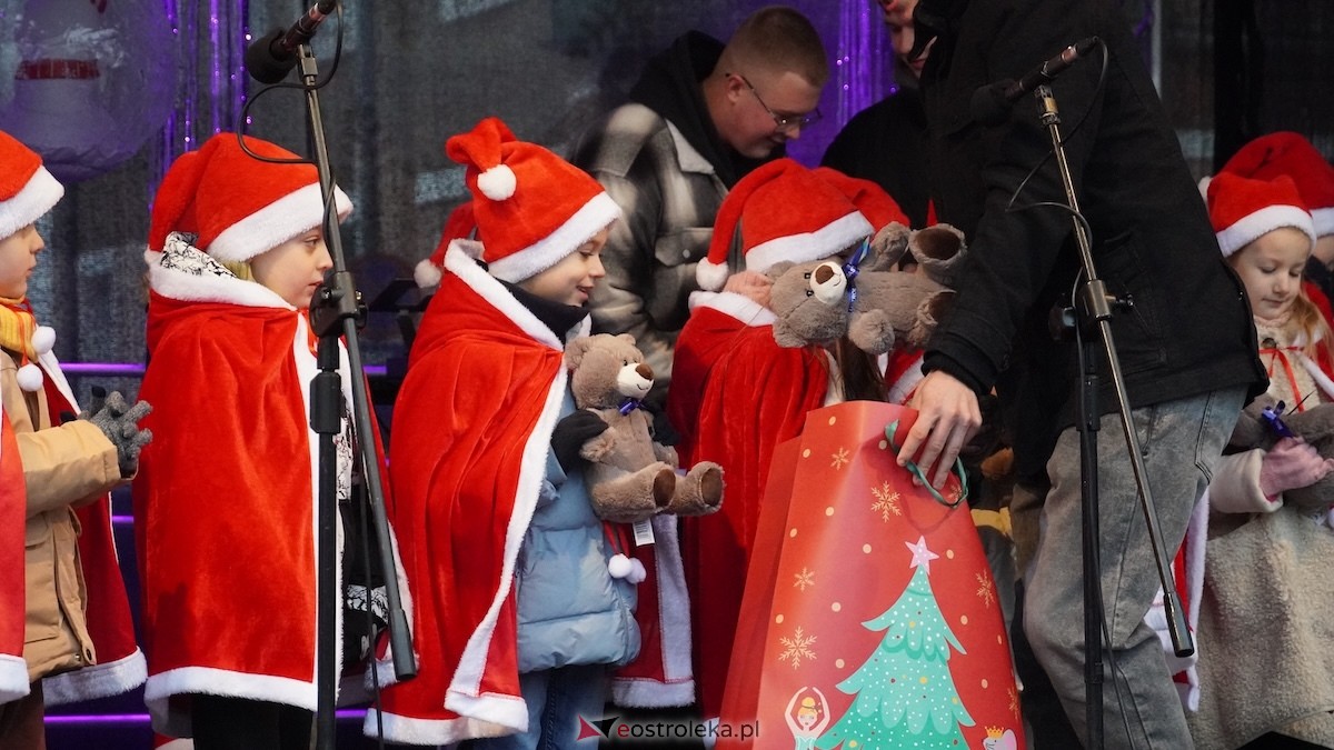 III Kurpiowski Jarmark Bożonarodzeniowy [4.12.2025] - zdjęcie #59 - eOstroleka.pl