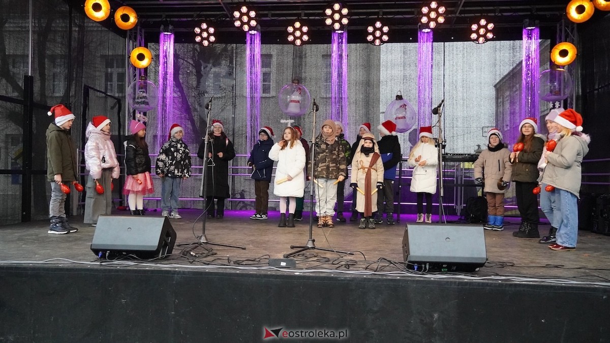III Kurpiowski Jarmark Bożonarodzeniowy [4.12.2025] - zdjęcie #47 - eOstroleka.pl