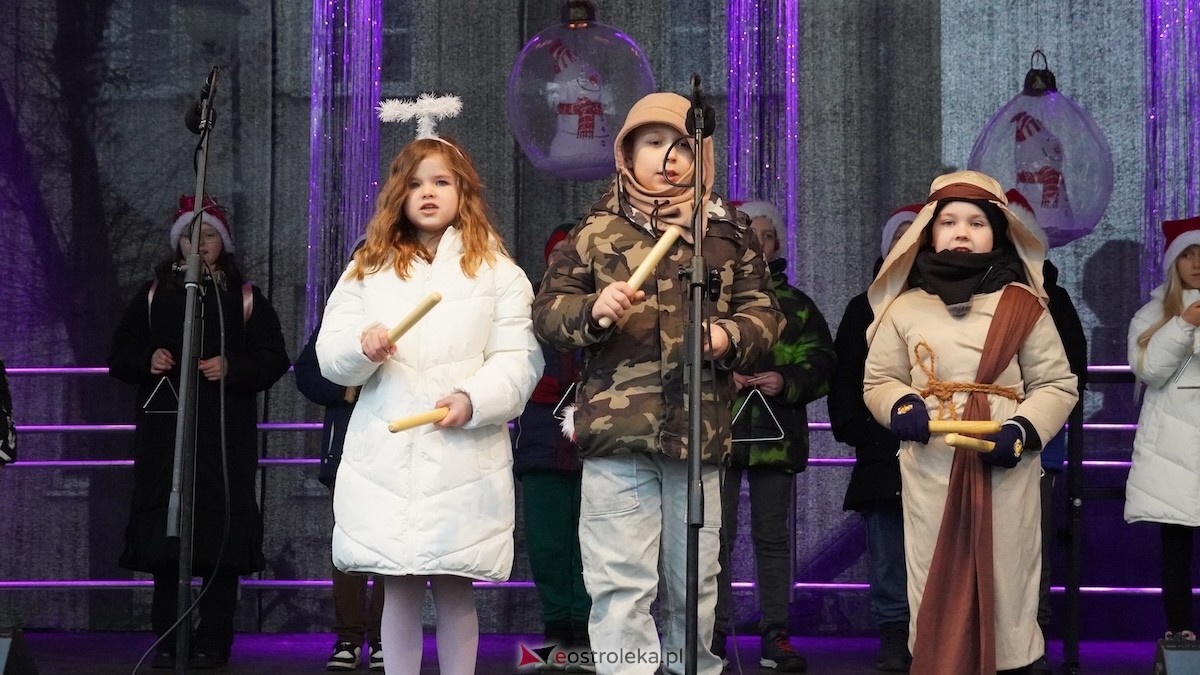 III Kurpiowski Jarmark Bożonarodzeniowy [4.12.2025] - zdjęcie #38 - eOstroleka.pl