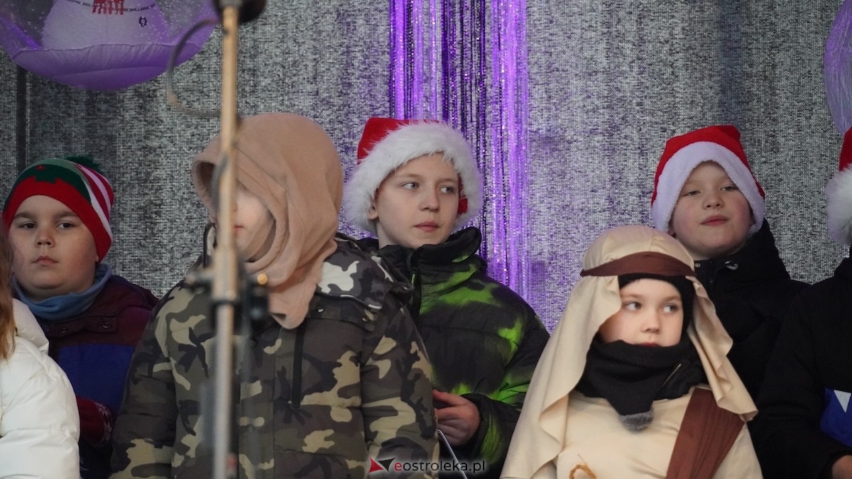 III Kurpiowski Jarmark Bożonarodzeniowy [4.12.2025] - zdjęcie #36 - eOstroleka.pl