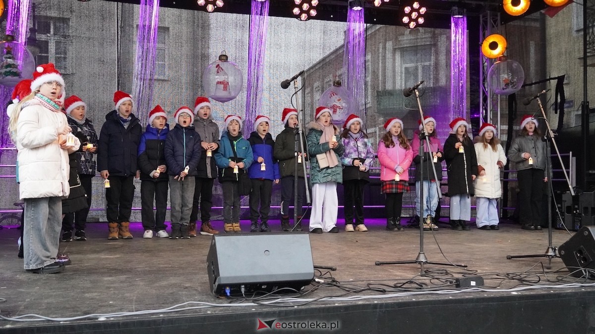 III Kurpiowski Jarmark Bożonarodzeniowy [4.12.2025] - zdjęcie #20 - eOstroleka.pl