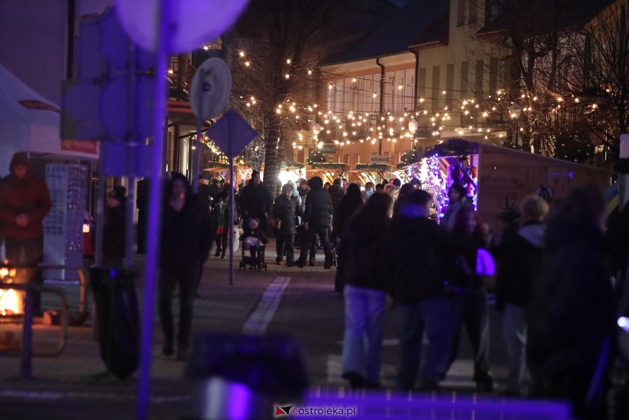 Jarmark Bożonarodzeniowy w Ostrołęce [4.12.2025] - zdjęcie #83 - eOstroleka.pl