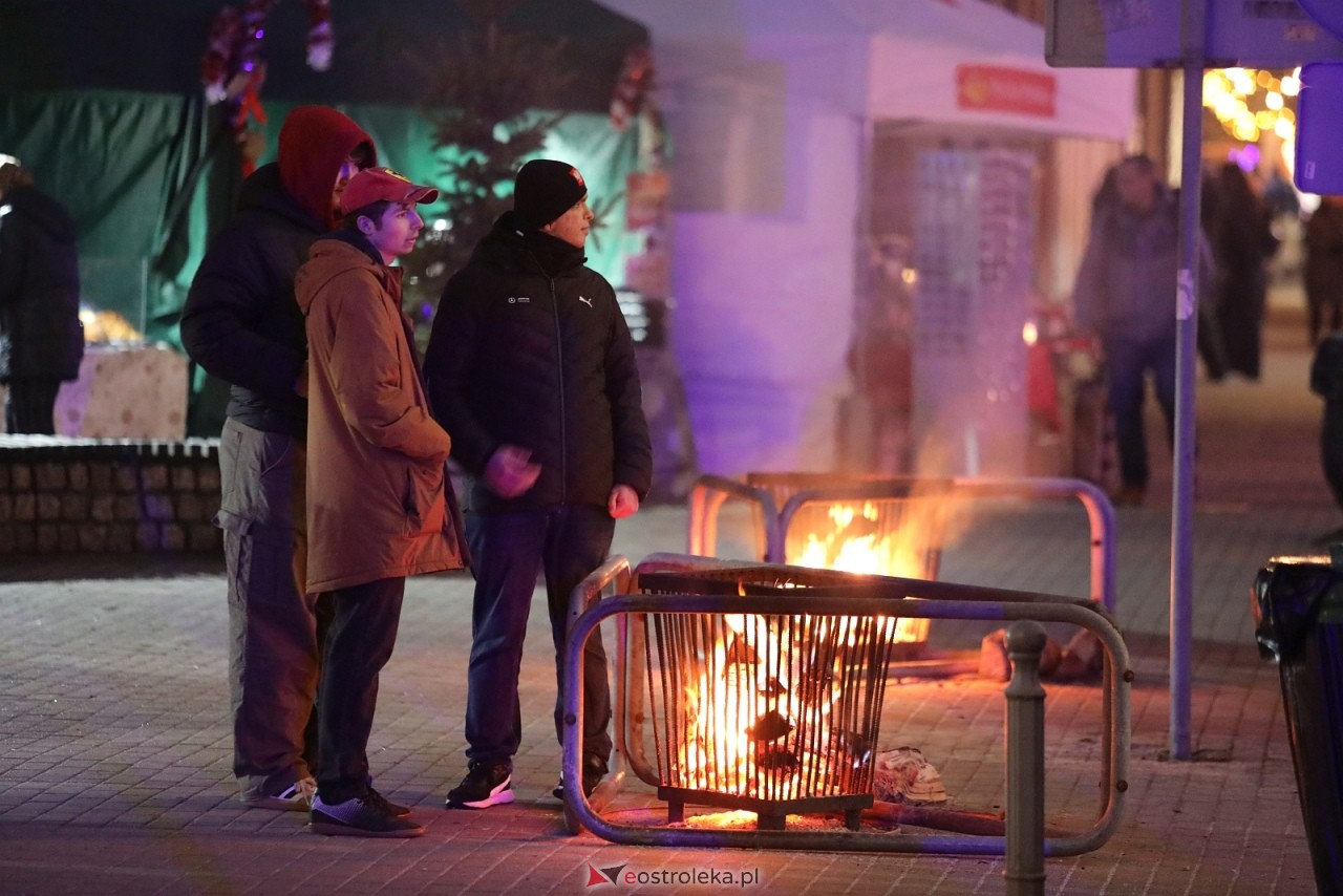 Jarmark Bożonarodzeniowy w Ostrołęce [4.12.2025] - zdjęcie #80 - eOstroleka.pl