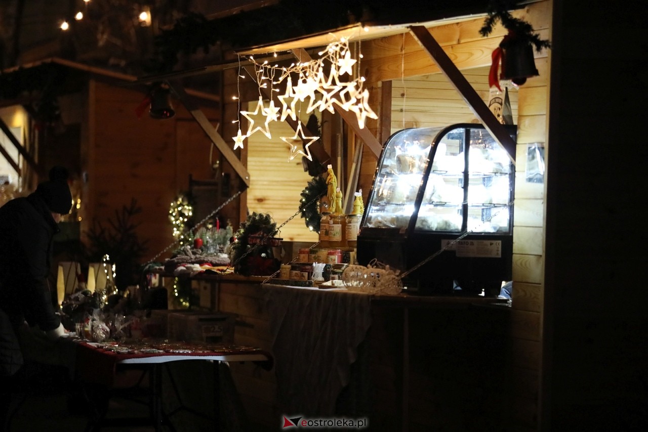 Jarmark Bożonarodzeniowy w Ostrołęce [4.12.2025] - zdjęcie #77 - eOstroleka.pl