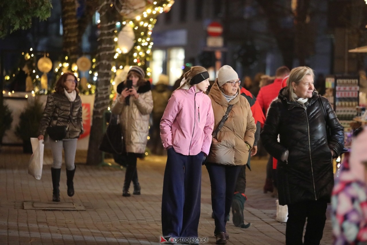 Jarmark Bożonarodzeniowy w Ostrołęce [4.12.2025] - zdjęcie #72 - eOstroleka.pl
