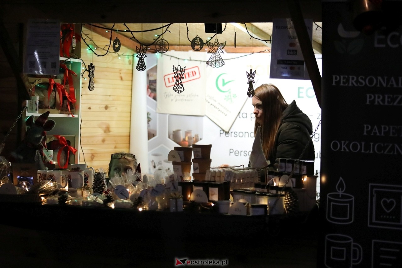 Jarmark Bożonarodzeniowy w Ostrołęce [4.12.2025] - zdjęcie #69 - eOstroleka.pl