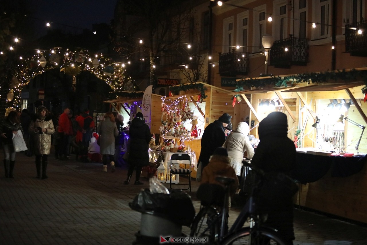 Jarmark Bożonarodzeniowy w Ostrołęce [4.12.2025] - zdjęcie #66 - eOstroleka.pl