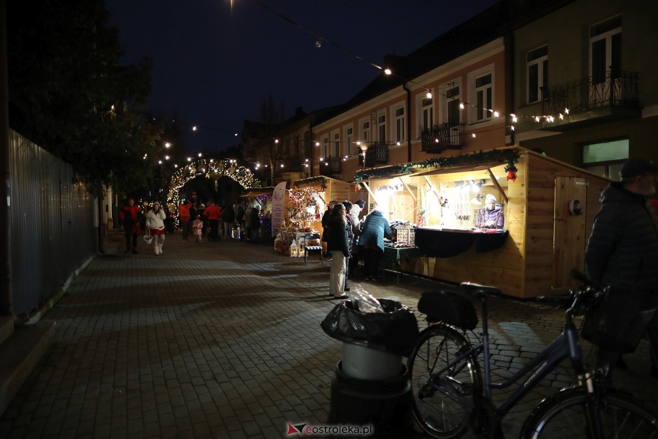 Jarmark Bożonarodzeniowy w Ostrołęce [4.12.2025] - zdjęcie #65 - eOstroleka.pl