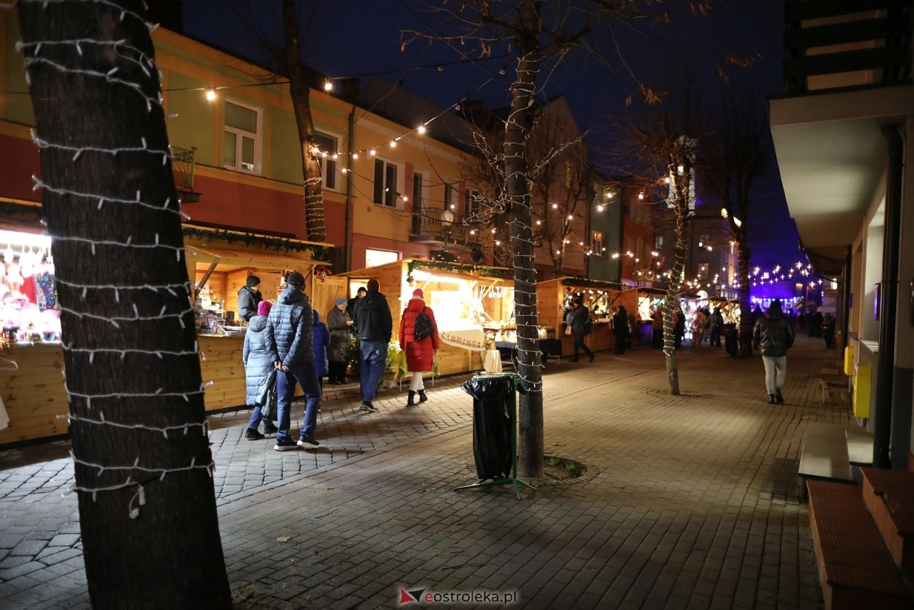 Jarmark Bożonarodzeniowy w Ostrołęce [4.12.2025] - zdjęcie #62 - eOstroleka.pl