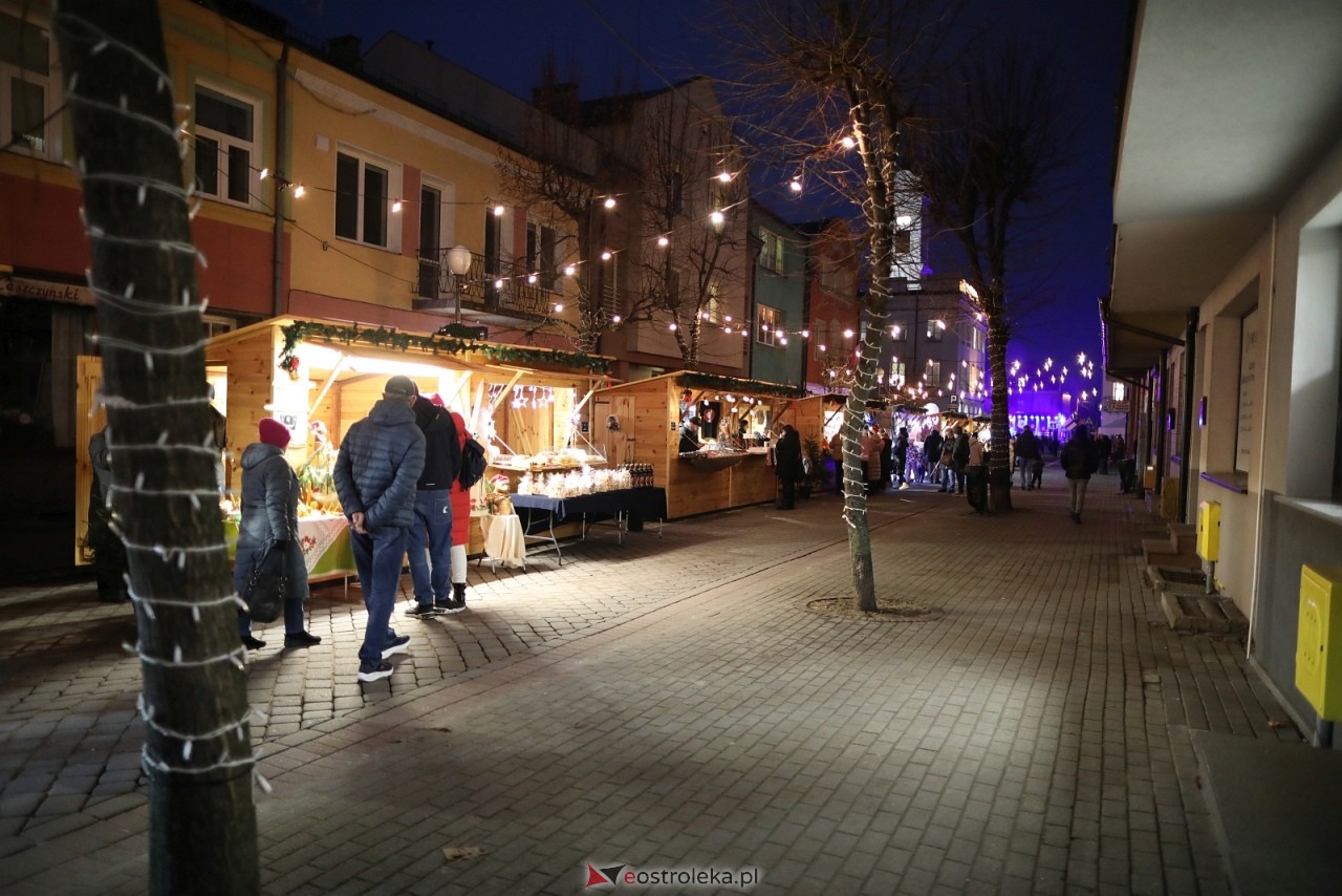 Jarmark Bożonarodzeniowy w Ostrołęce [4.12.2025] - zdjęcie #61 - eOstroleka.pl