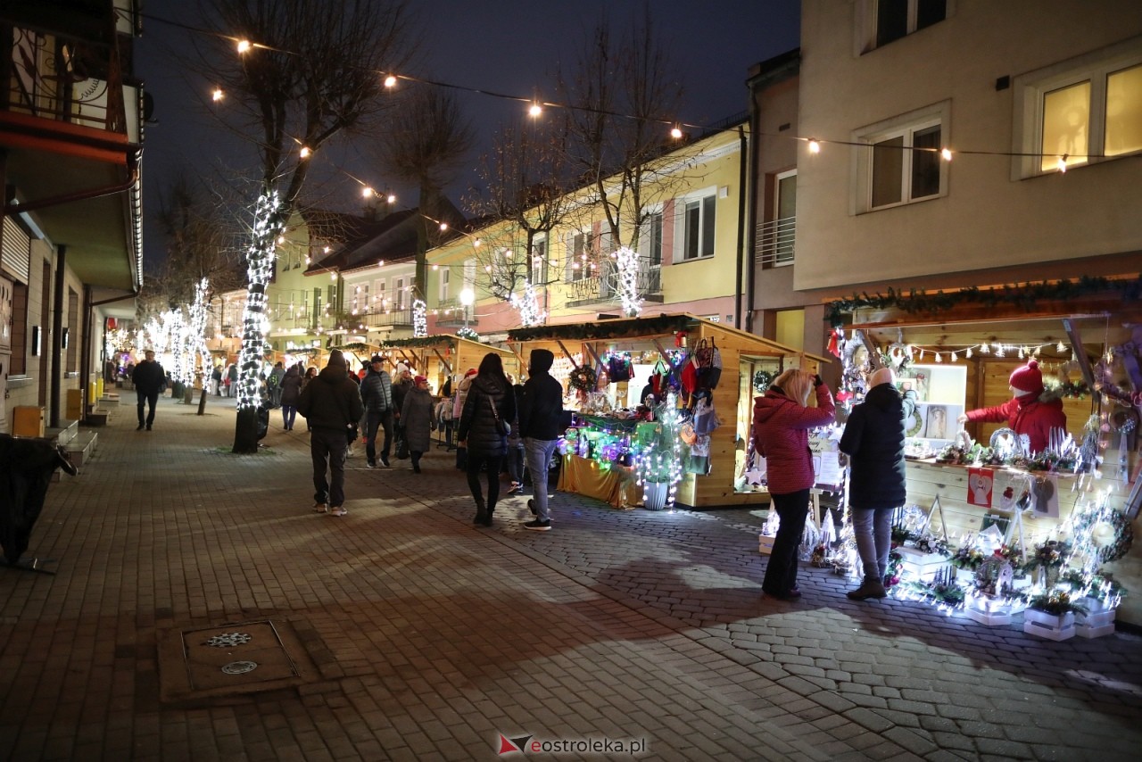 Jarmark Bożonarodzeniowy w Ostrołęce [4.12.2025] - zdjęcie #58 - eOstroleka.pl