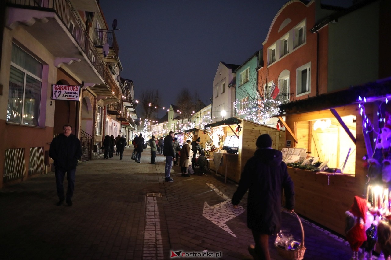 Jarmark Bożonarodzeniowy w Ostrołęce [4.12.2025] - zdjęcie #57 - eOstroleka.pl