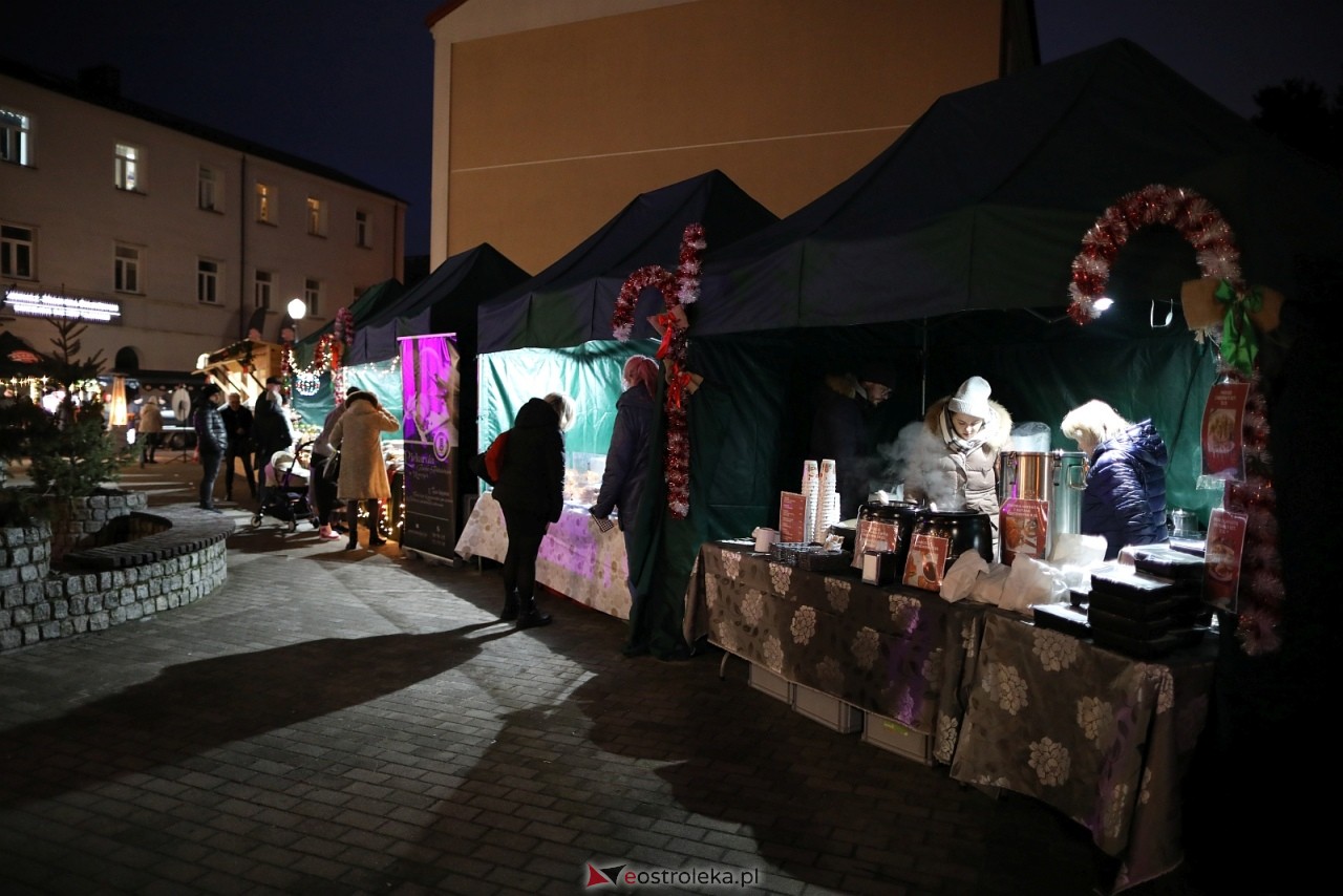 Jarmark Bożonarodzeniowy w Ostrołęce [4.12.2025] - zdjęcie #55 - eOstroleka.pl
