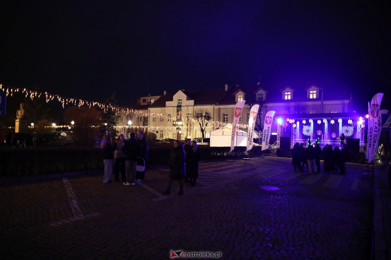 Jarmark Bożonarodzeniowy w Ostrołęce [4.12.2025] - zdjęcie #51 - eOstroleka.pl