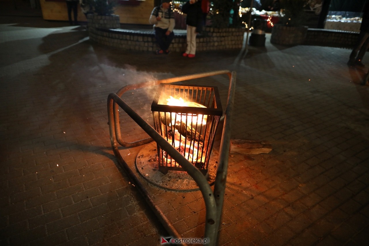 Jarmark Bożonarodzeniowy w Ostrołęce [4.12.2025] - zdjęcie #49 - eOstroleka.pl