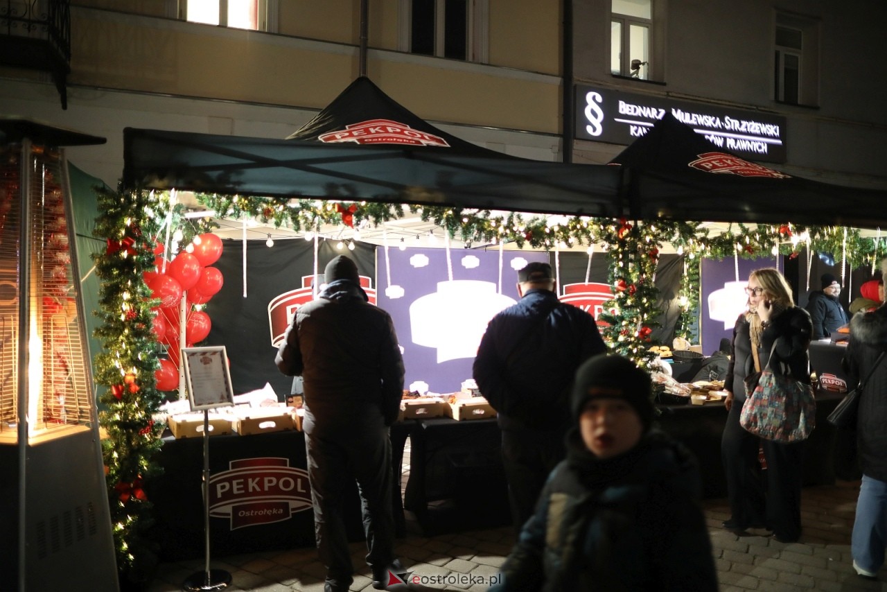 Jarmark Bożonarodzeniowy w Ostrołęce [4.12.2025] - zdjęcie #45 - eOstroleka.pl