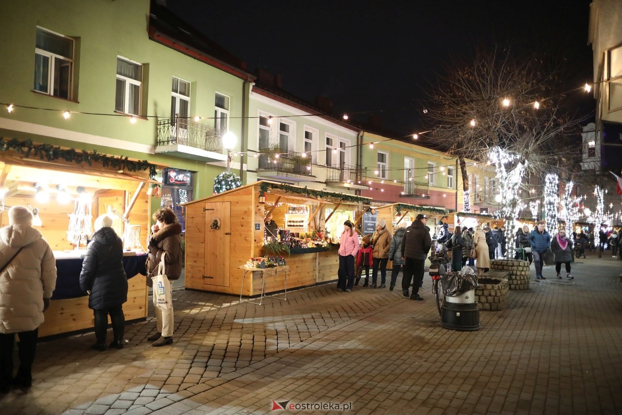 Jarmark Bożonarodzeniowy w Ostrołęce [4.12.2025] - zdjęcie #29 - eOstroleka.pl