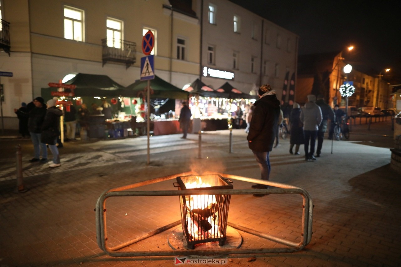 Jarmark Bożonarodzeniowy w Ostrołęce [4.12.2025] - zdjęcie #25 - eOstroleka.pl