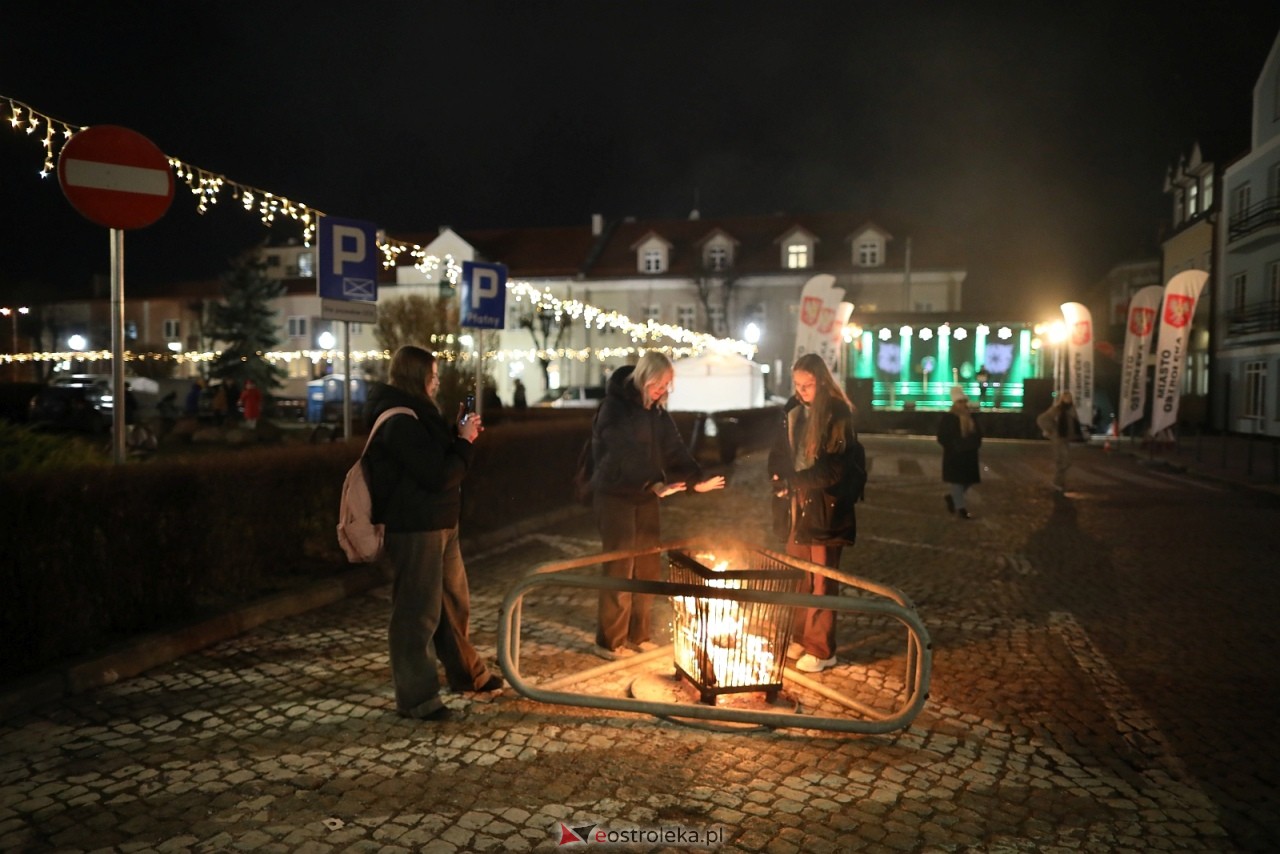 Jarmark Bożonarodzeniowy w Ostrołęce [4.12.2025] - zdjęcie #23 - eOstroleka.pl