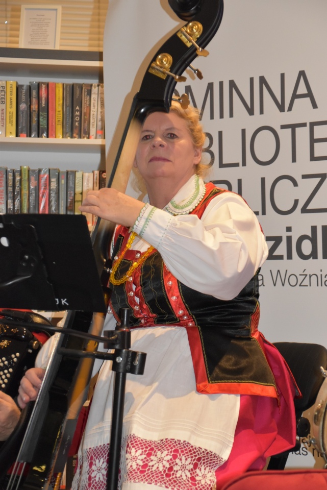 Dawne życie na Kurpiach: pamięci Marianny Staśkiewicz w gminnej bibliotece fot. Gmina Kadzidło  [3.12.2025] - zdjęcie #45 - eOstroleka.pl