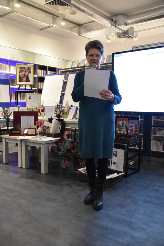 Dawne życie na Kurpiach: pamięci Marianny Staśkiewicz w gminnej bibliotece fot. Gmina Kadzidło  [3.12.2025] - zdjęcie #35 - eOstroleka.pl
