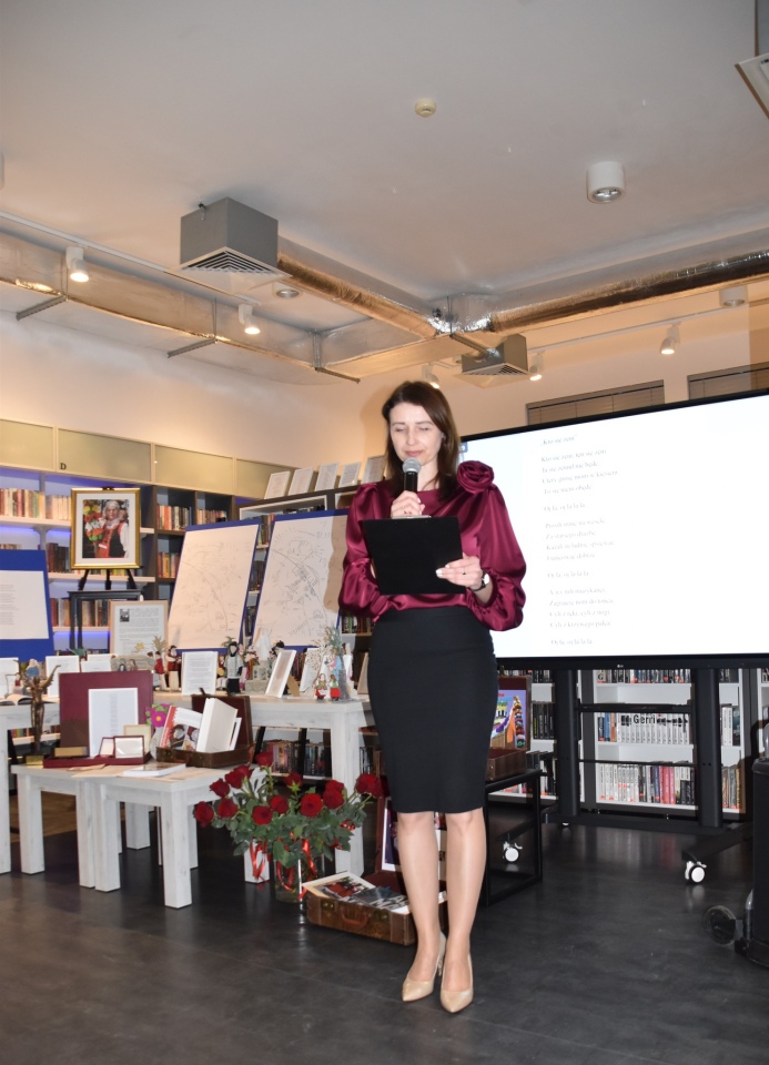 Dawne życie na Kurpiach: pamięci Marianny Staśkiewicz w gminnej bibliotece fot. Gmina Kadzidło  [3.12.2025] - zdjęcie #30 - eOstroleka.pl