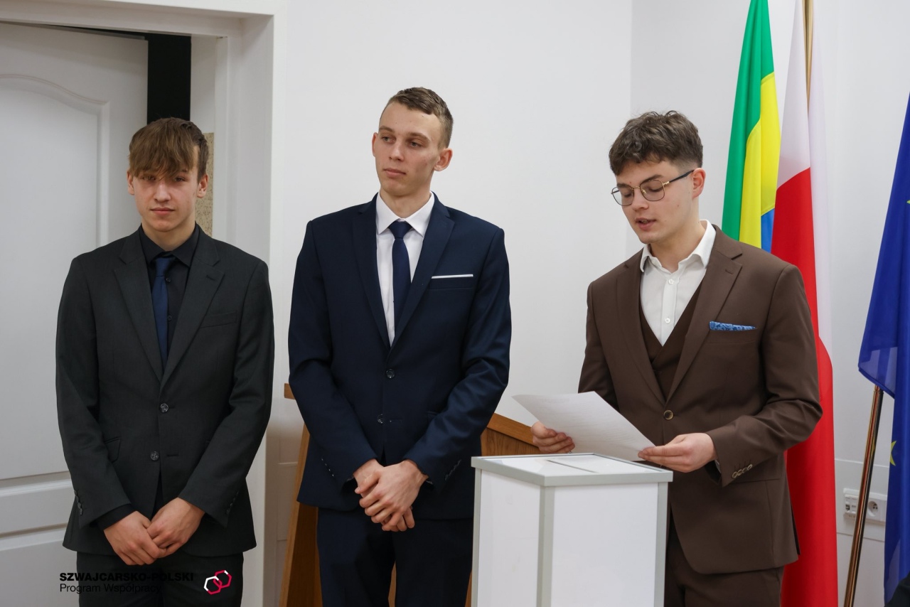 MRM po II sesji: od WOŚP 2026 po pomoc dla schroniska - ostrołęcka młodzież planuje działania fot. MRM Ostrołęka [2.12.2025] - zdjęcie #4 - eOstroleka.pl