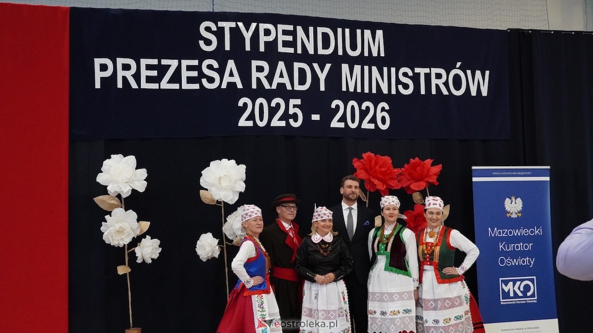 Uroczyste wręczenie stypendiów Prezesa Rady Ministrów [5.12.2025] - zdjęcie #158 - eOstroleka.pl