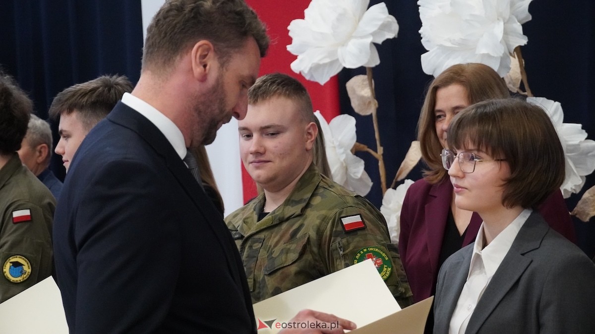 Uroczyste wręczenie stypendiów Prezesa Rady Ministrów [5.12.2025] - zdjęcie #108 - eOstroleka.pl