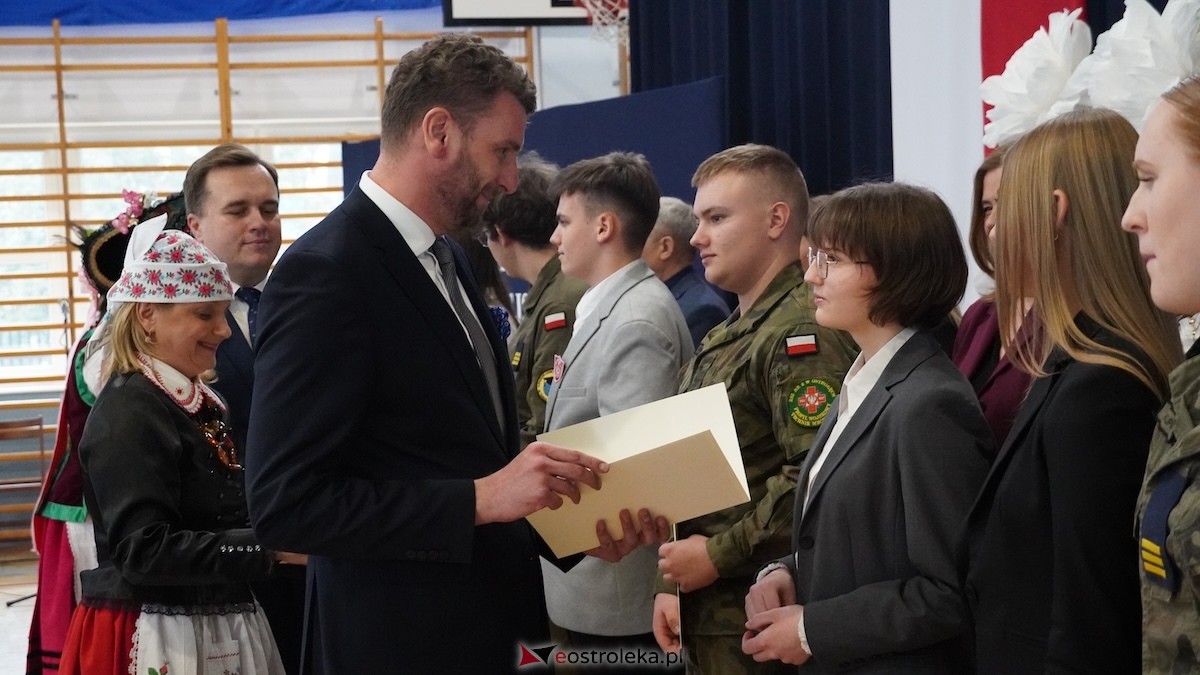 Uroczyste wręczenie stypendiów Prezesa Rady Ministrów [5.12.2025] - zdjęcie #107 - eOstroleka.pl