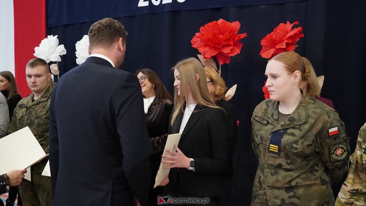 Uroczyste wręczenie stypendiów Prezesa Rady Ministrów [5.12.2025] - zdjęcie #105 - eOstroleka.pl