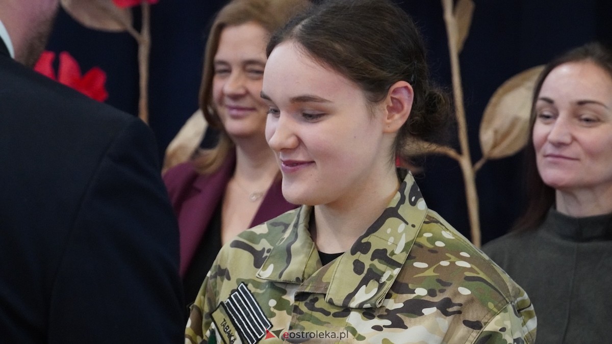 Uroczyste wręczenie stypendiów Prezesa Rady Ministrów [5.12.2025] - zdjęcie #102 - eOstroleka.pl