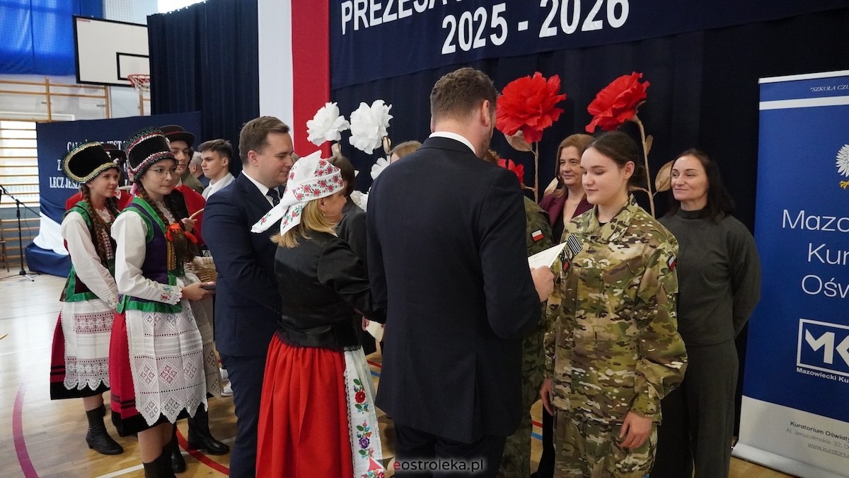 Uroczyste wręczenie stypendiów Prezesa Rady Ministrów [5.12.2025] - zdjęcie #101 - eOstroleka.pl