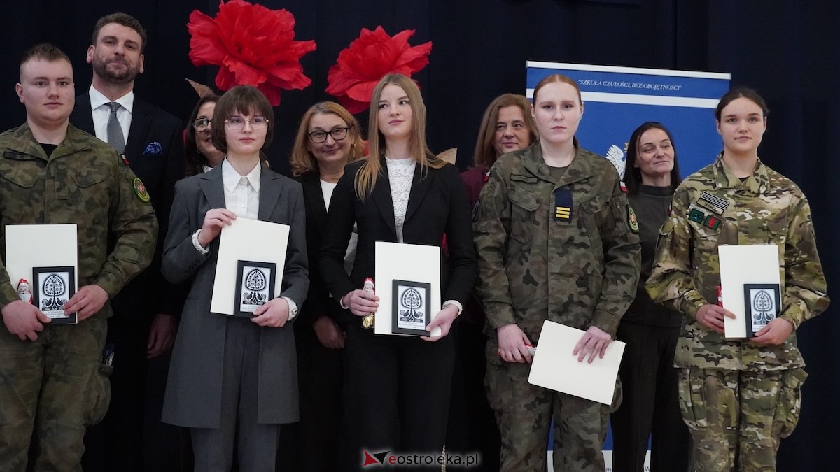 Uroczyste wręczenie stypendiów Prezesa Rady Ministrów [5.12.2025] - zdjęcie #95 - eOstroleka.pl