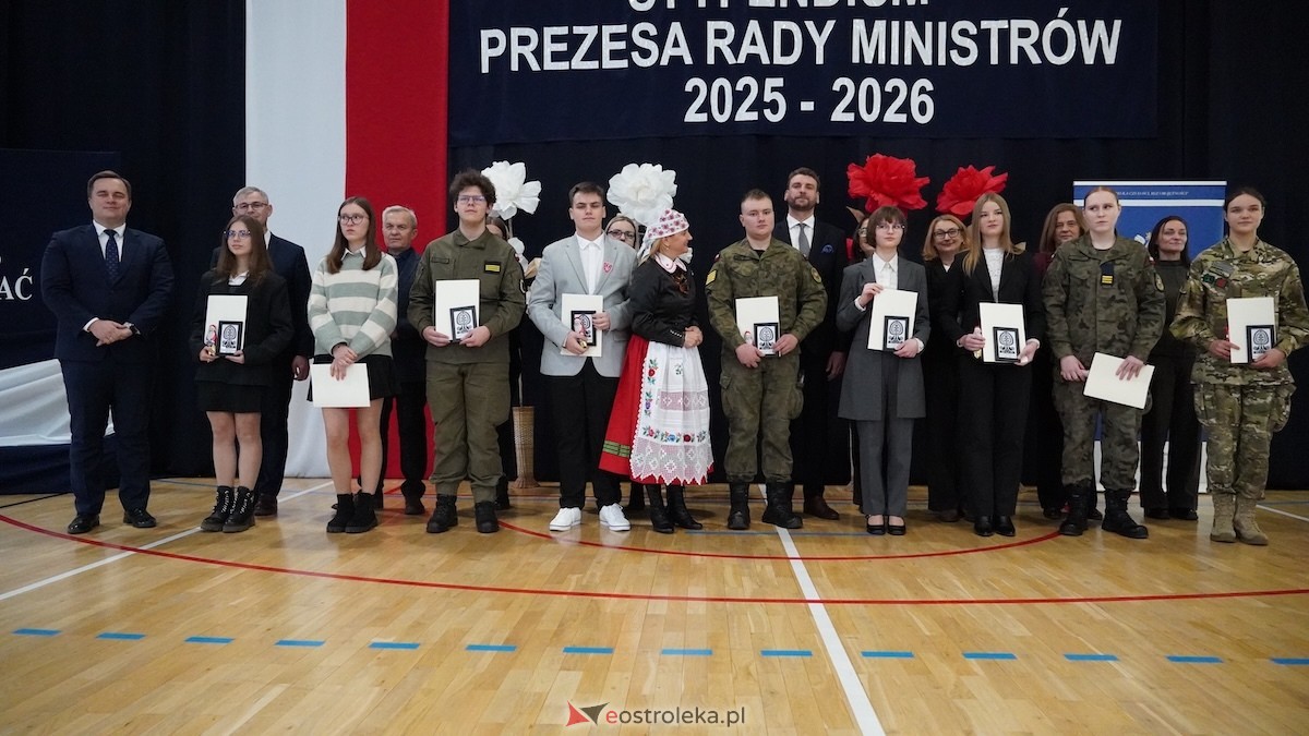 Uroczyste wręczenie stypendiów Prezesa Rady Ministrów [5.12.2025] - zdjęcie #92 - eOstroleka.pl