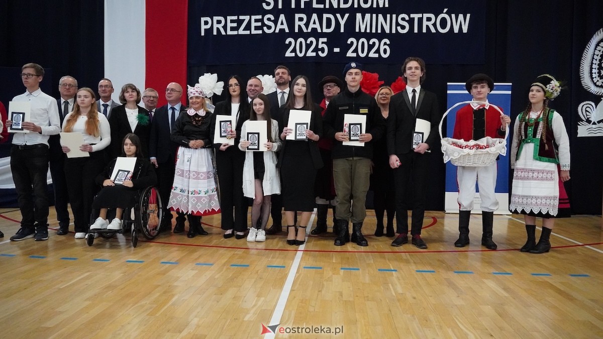 Uroczyste wręczenie stypendiów Prezesa Rady Ministrów [5.12.2025] - zdjęcie #80 - eOstroleka.pl