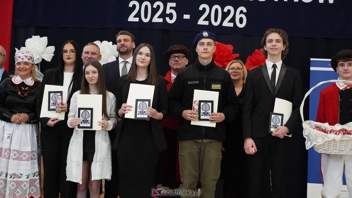 Uroczyste wręczenie stypendiów Prezesa Rady Ministrów [5.12.2025] - zdjęcie #76 - eOstroleka.pl