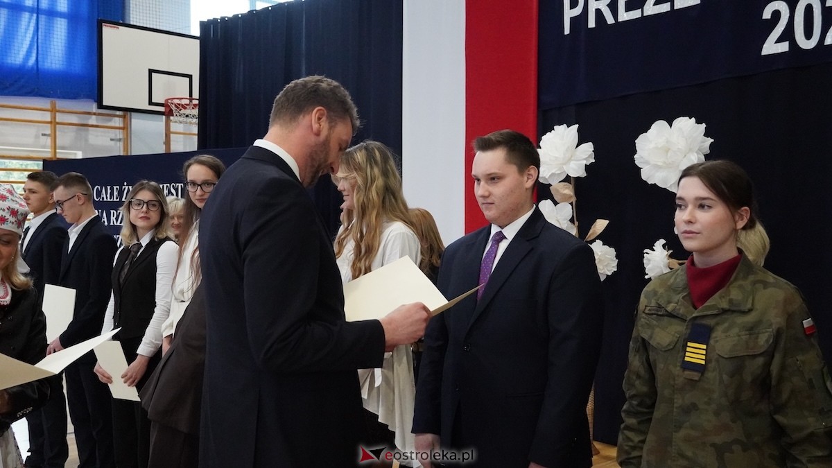 Uroczyste wręczenie stypendiów Prezesa Rady Ministrów [5.12.2025] - zdjęcie #58 - eOstroleka.pl