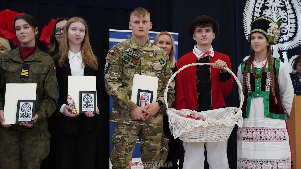 Uroczyste wręczenie stypendiów Prezesa Rady Ministrów [5.12.2025] - zdjęcie #45 - eOstroleka.pl