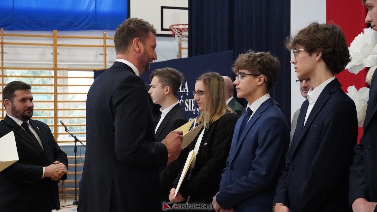 Uroczyste wręczenie stypendiów Prezesa Rady Ministrów [5.12.2025] - zdjęcie #31 - eOstroleka.pl