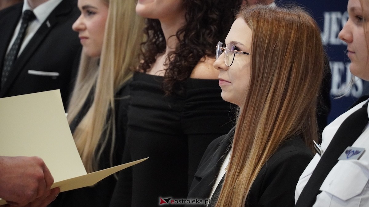 Uroczyste wręczenie stypendiów Prezesa Rady Ministrów [5.12.2025] - zdjęcie #5 - eOstroleka.pl